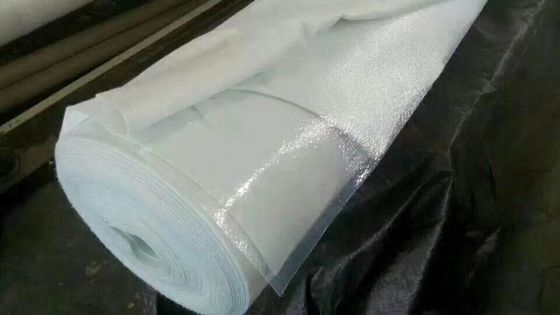 Barrière multicouche avancée pour géomembrane composite à imperméabilité supérieure