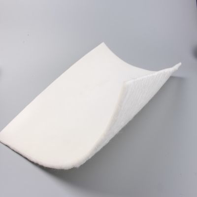 0.2-3 mm Épaisseur géomembrane composite HDPE pour applications imperméables et durables
