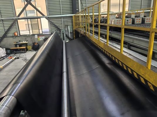 Géomembrane texturée HDPE durable pour la prévention des fuites dans la construction de digues