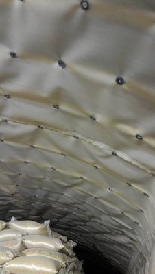 Couche imperméable à l'eau pour la construction de tunnels et de tunnels souterrains