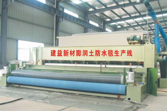 Le GCL de bentonite de sodium à haut gonflement perforé à l'aiguille: revêtement en argile géosynthétique rentable pour l'anti-filtrage