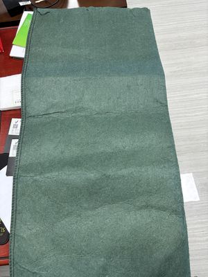 80 mm x 50 mm EcoBag Système de protection contre les pentes géotextiles Résistance à la rupture longitudinale et transversale 4,5KNM Murs de soutènement végétalisés durables améliorant le contrôle de l'érosion et l'aménagement paysager