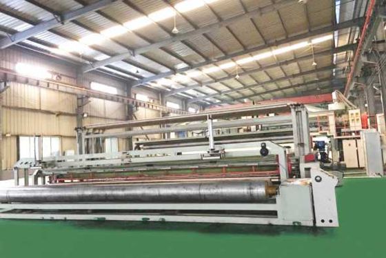 Épaisseur de 0,5 à 2,5 mm Géomembrane en PEHD à picots texturés Conçue pour une adhérence supérieure assurant le confinement dans les applications de décharges et de réservoirs