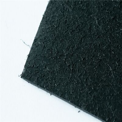 Géomembrane texturée en HDPE résistant aux UV d'une épaisseur de 0,5 mm à 2,5 mm pour les applications de couverture et d'anti-dérapant des décharges