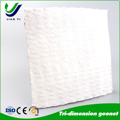 Filet de drainage composite 3D résistant aux UV et aux produits chimiques à haute résistance à la traction ≥ 16 kN/m pour le drainage souterrain et de jardin